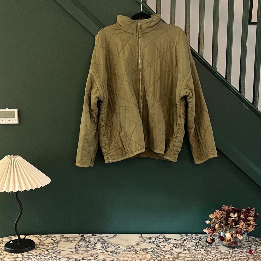 GAP Quilted Jacket - Picture 1 of 8